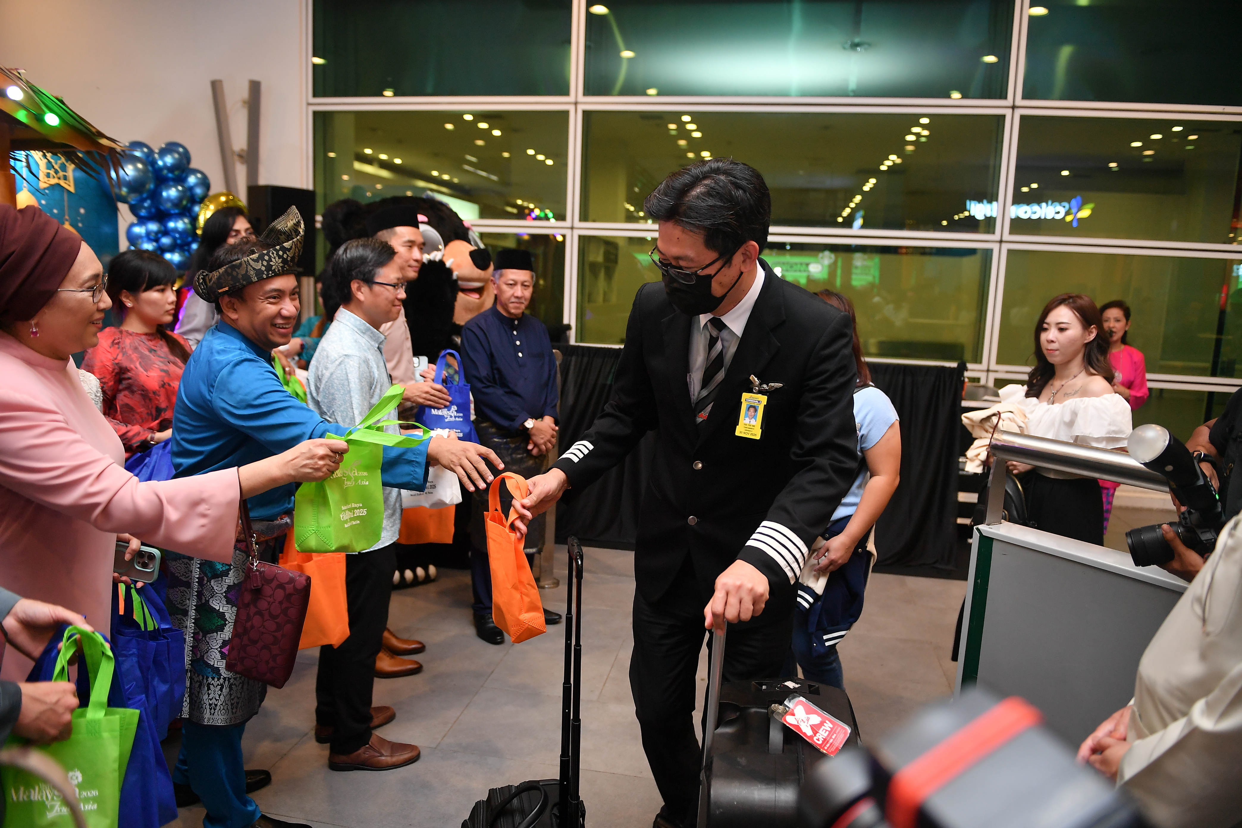 MALAYSIA WELCOMES VISITORS WITH FESTIVE  HARI RAYA AIDILFITRI CELEBRATIONS