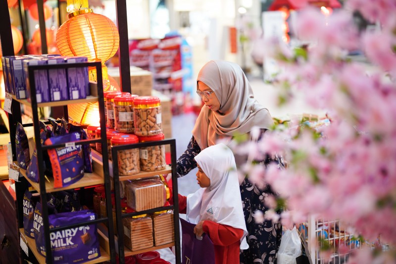 SURIA KLCC'S VINTAGE AFFAIR SPARKS CNY MAGIC