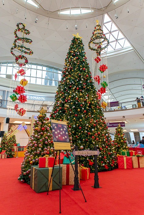 MENJIWAI PERAYAAN KRISMAS DI KUMPULAN SYARIKAT SURIA KLCC