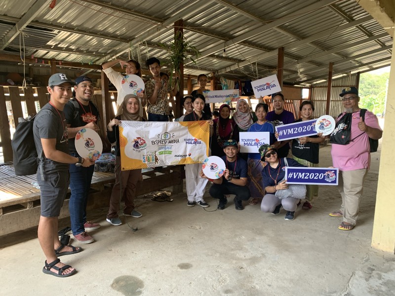 MEDIA REPRESENTATIVES EXPLORE THE LAND BELOW THE WIND IN A PROGRAMME ORGANISED BY TOURISM MALAYSIA