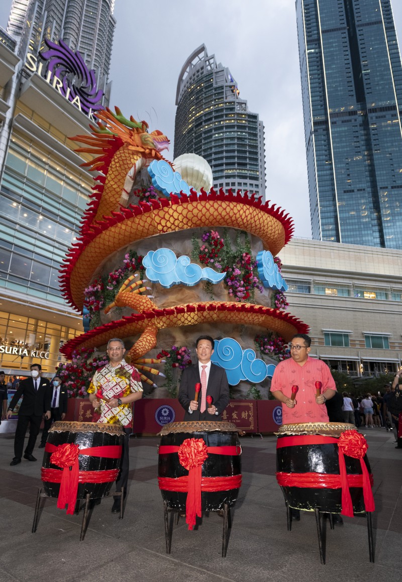 SENTUHAN VINTAJ MEWARNAI PERAYAAN TAHUN BARU CINA SURIA KLCC