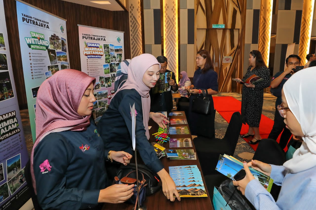 PUTRAJAYA TRAVEL MART TINGKATKAN PROMOSI PELANCONGAN DI JOHOR