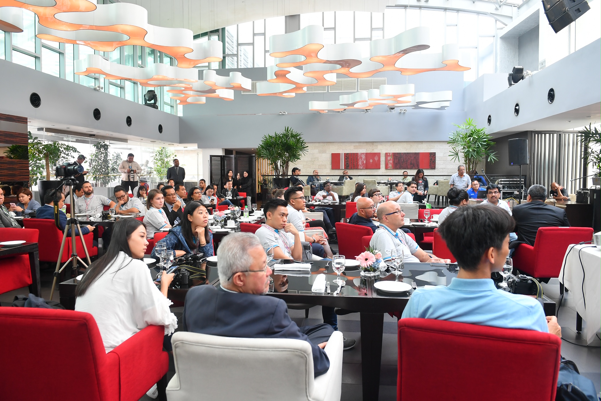 30 INTERNATIONAL MEDIA ARE INVITED TO BASK IN THE HOT SUN, WHITE BEACHES AND WARM WATER OF MALAYSIA