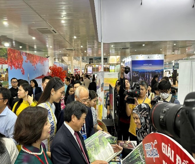 TOURISM MALAYSIA WINS THE MOST ATTRACTIVE BOOTH AT THE VIETNAM INTERNATIONAL TRAVEL MART (VITM)  DA NANG 2022