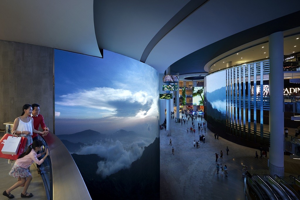 TOP NEW EXPERIENCES FOR SHOPAHOLICS!