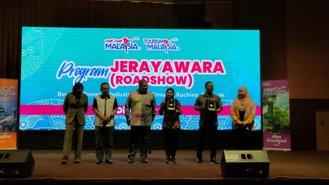 TOURISM MALAYSIA ANJUR PROGRAM JERAYAWARA BERSAMA PENGGIAT INDUSTRI PANTAI TIMUR DI SARAWAK