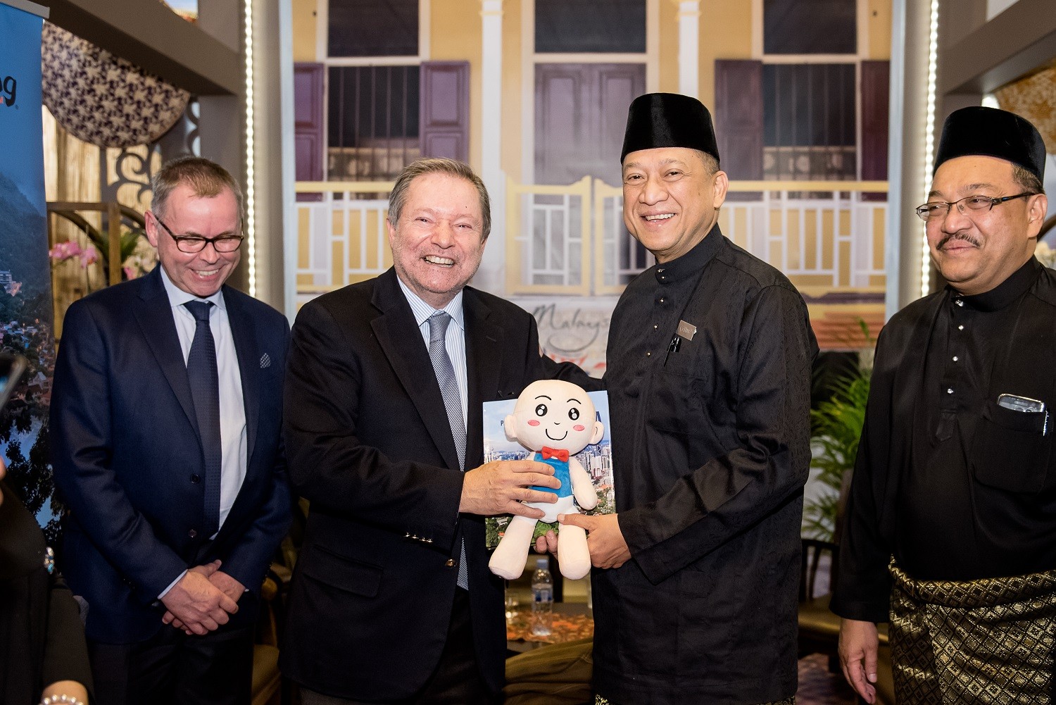 MALAYSIA TRULY ASIA’ ANNOUNCED COLLABORATIVE INITIATIVES TO DRIVE GROWTH OF 2.5 MILLION EUROPEAN VISITORS BY 2020 AT FITUR 2018