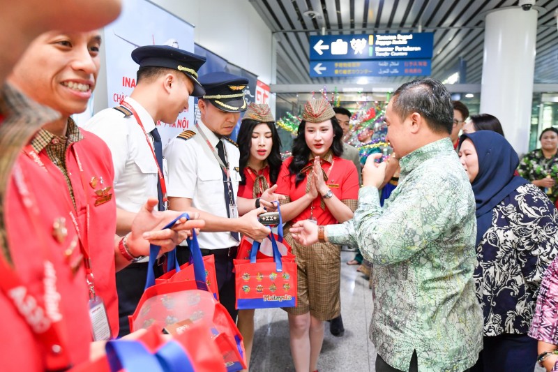 TOURISM MALAYSIA AND VIETJET AIR CELEBRATE FIRST HANOI-KUALA LUMPUR FLIGHTS