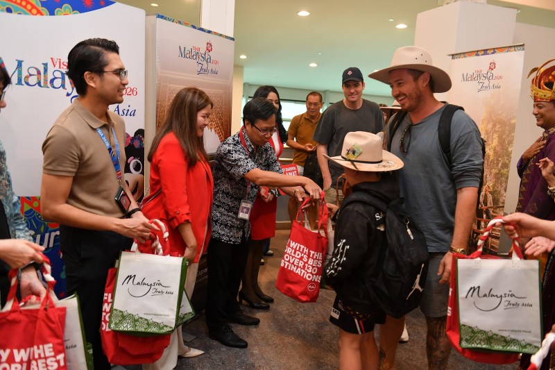 MALAYSIA WELCOMES INAUGURAL AIRASIA FLIGHT FROM DARWIN TO KUALA LUMPUR AHEAD OF VM2026