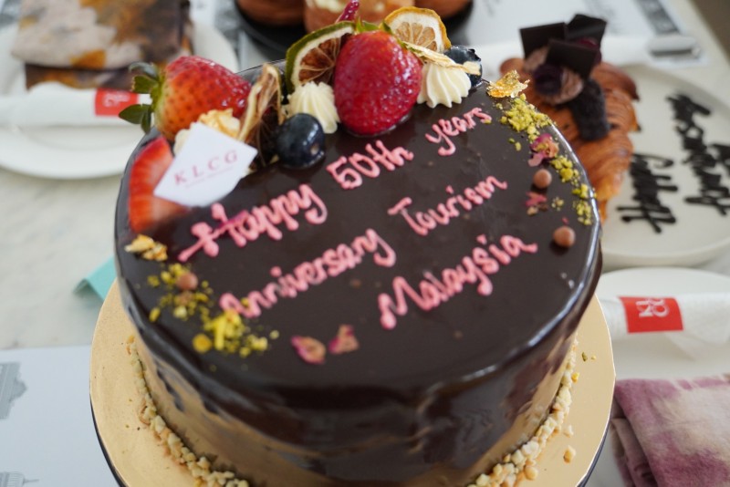 TOURISM MALAYSIA MENYAMBUT ULANG TAHUN KE-50 BERSAMA PROGRAM KERETAPI SARONG BERSEMPENA SAMBUTAN HARI MALAYSIA