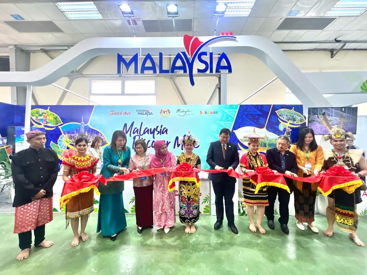 DISCOVER SARAWAK'S CHARMS AT MALAYSIA'S BOOTH IN VIETNAM INTERNATIONAL TRAVEL MART (VITM) 2024
