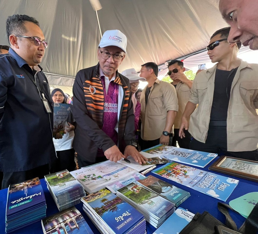 TOURISM MALAYSIA LANCAR PAKEJ CUTI-CUTI KELUARGA