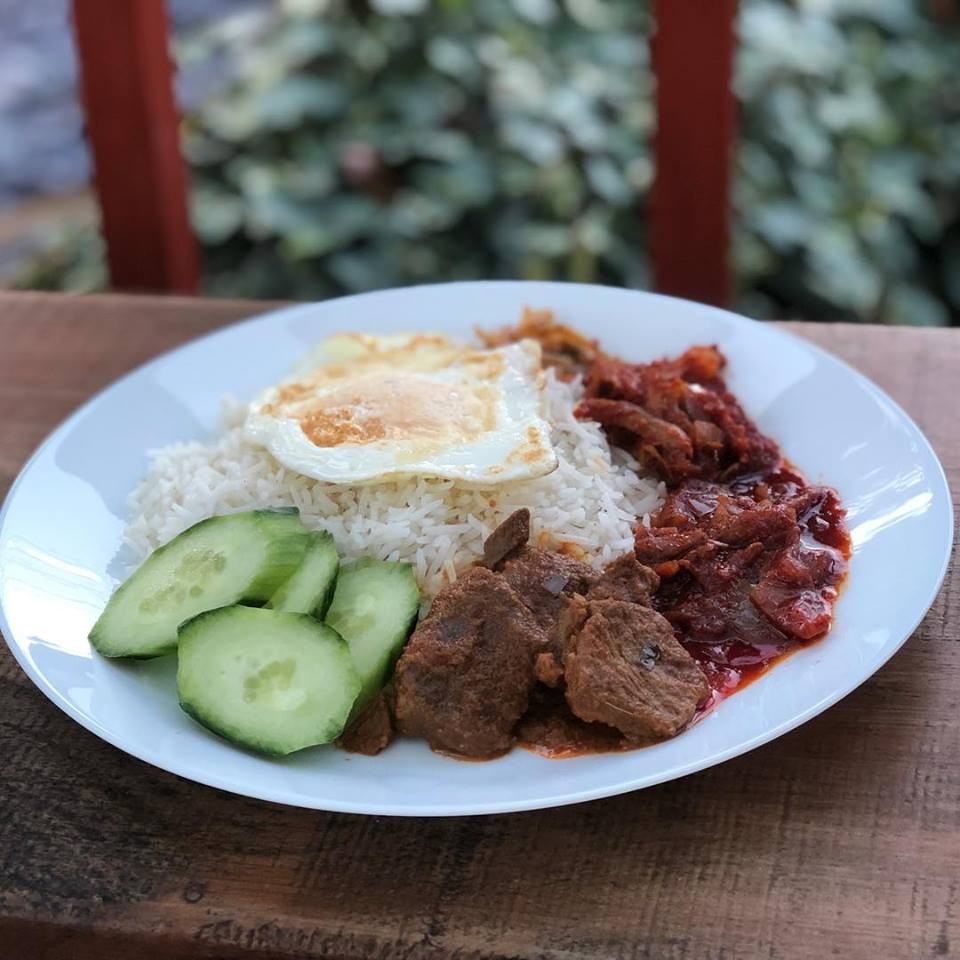 DAPUR, A HALAL MALAYSIAN RESTAURANT,  IS NOW OPEN AT BERJAYA EDEN PARK LONDON HOTEL