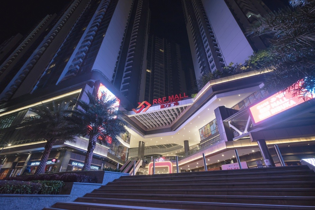 TOP NEW EXPERIENCES FOR SHOPAHOLICS!