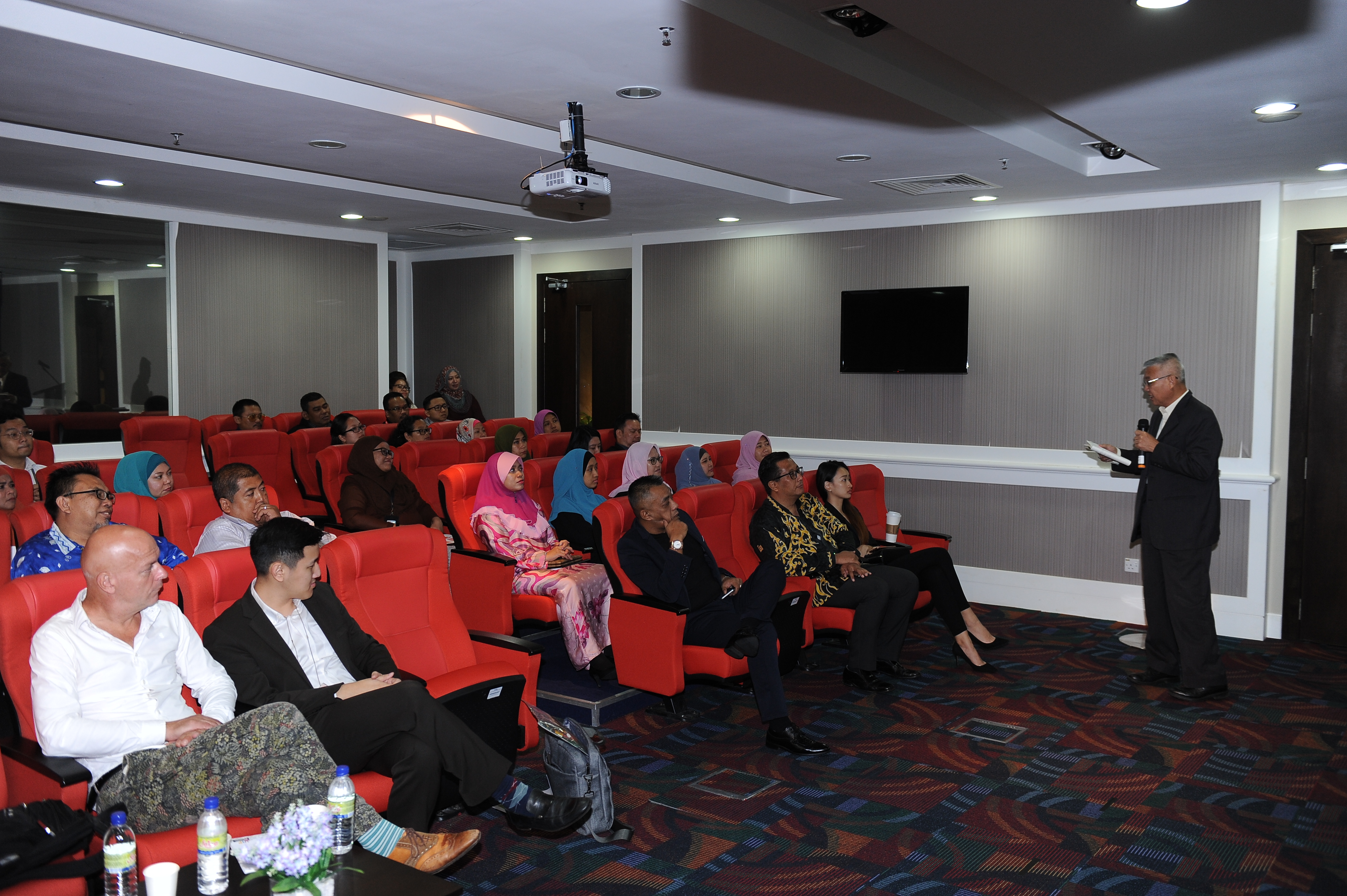 Thursday Talk - Mike Bikes, The Rift & Anthony Wong