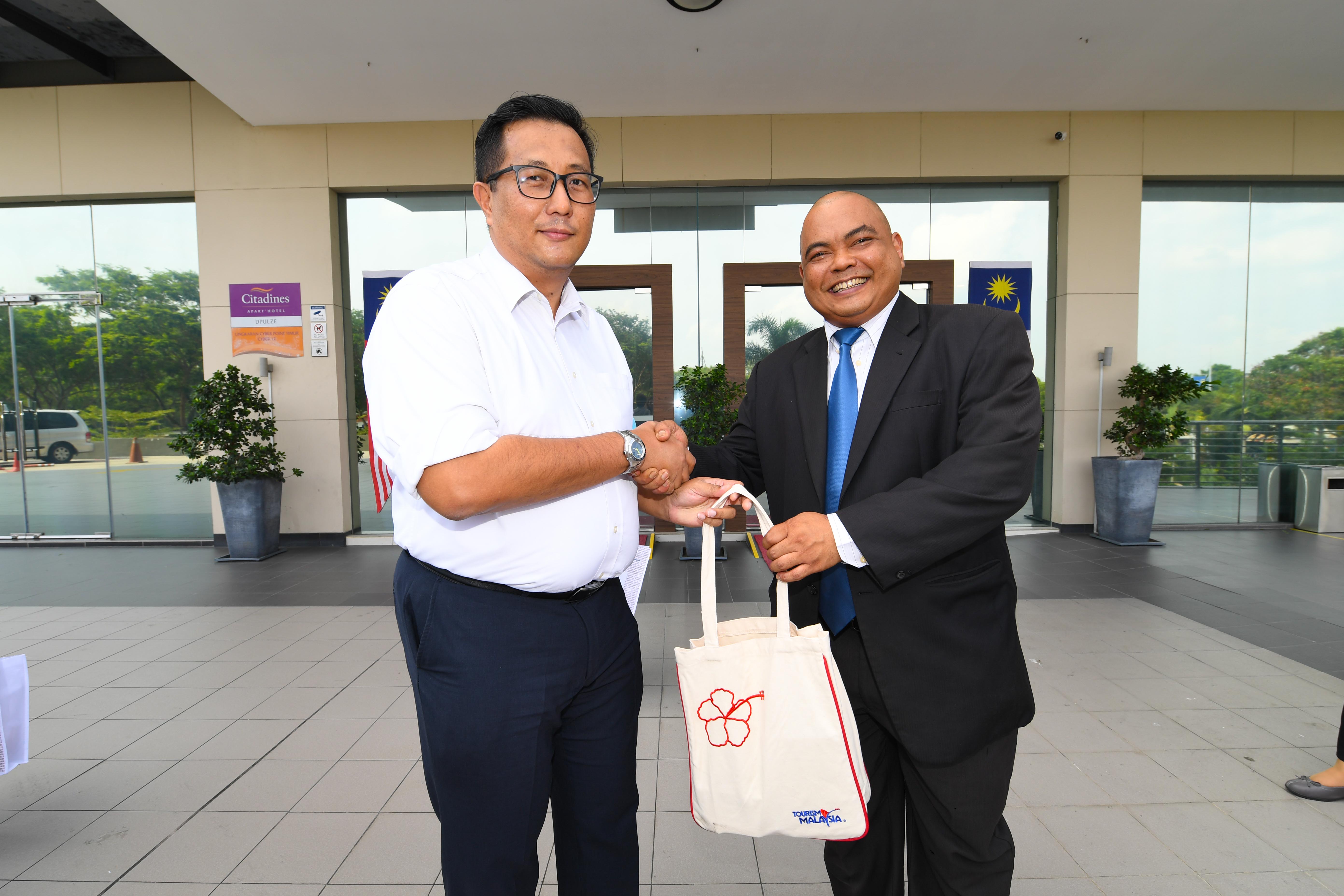 TM Product Update - Plane in the City, Ramada Hotel & Citadine Hotel, Cyberjaya