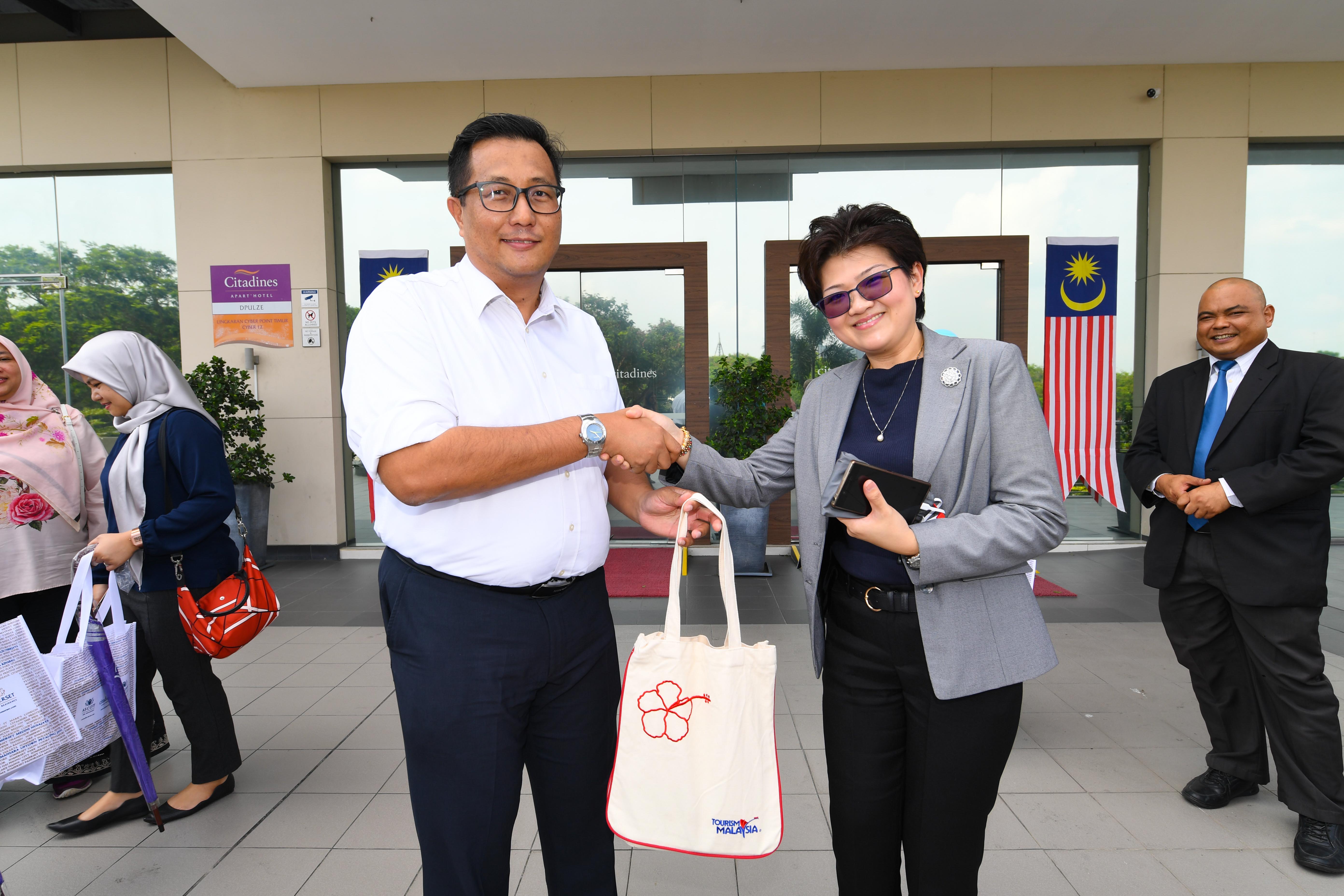 TM Product Update - Plane in the City, Ramada Hotel & Citadine Hotel, Cyberjaya