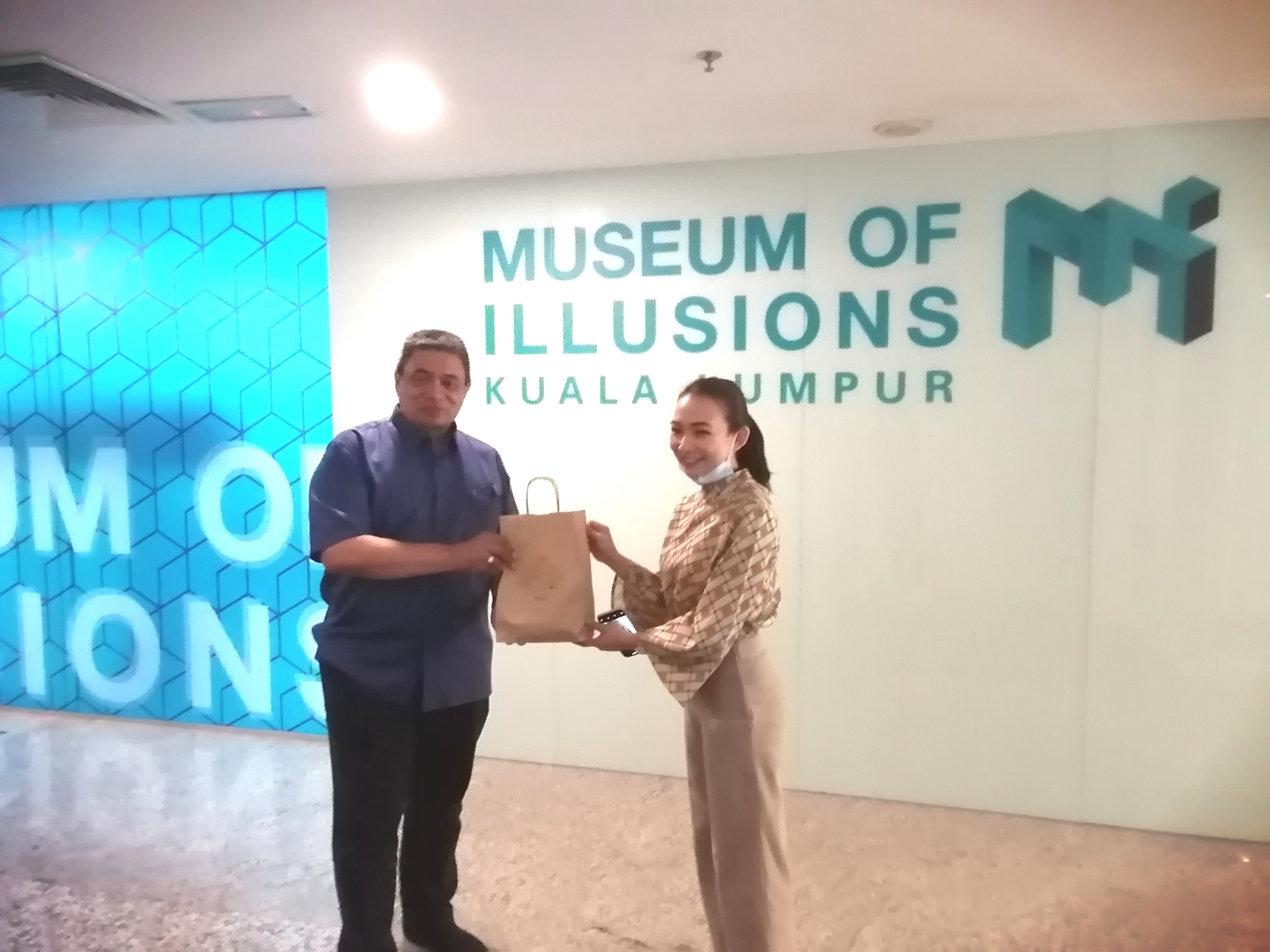 Networking Trip Kuala Lumpur : Kwai Chai Hong Street, Saloma Link & Museum of Illusions