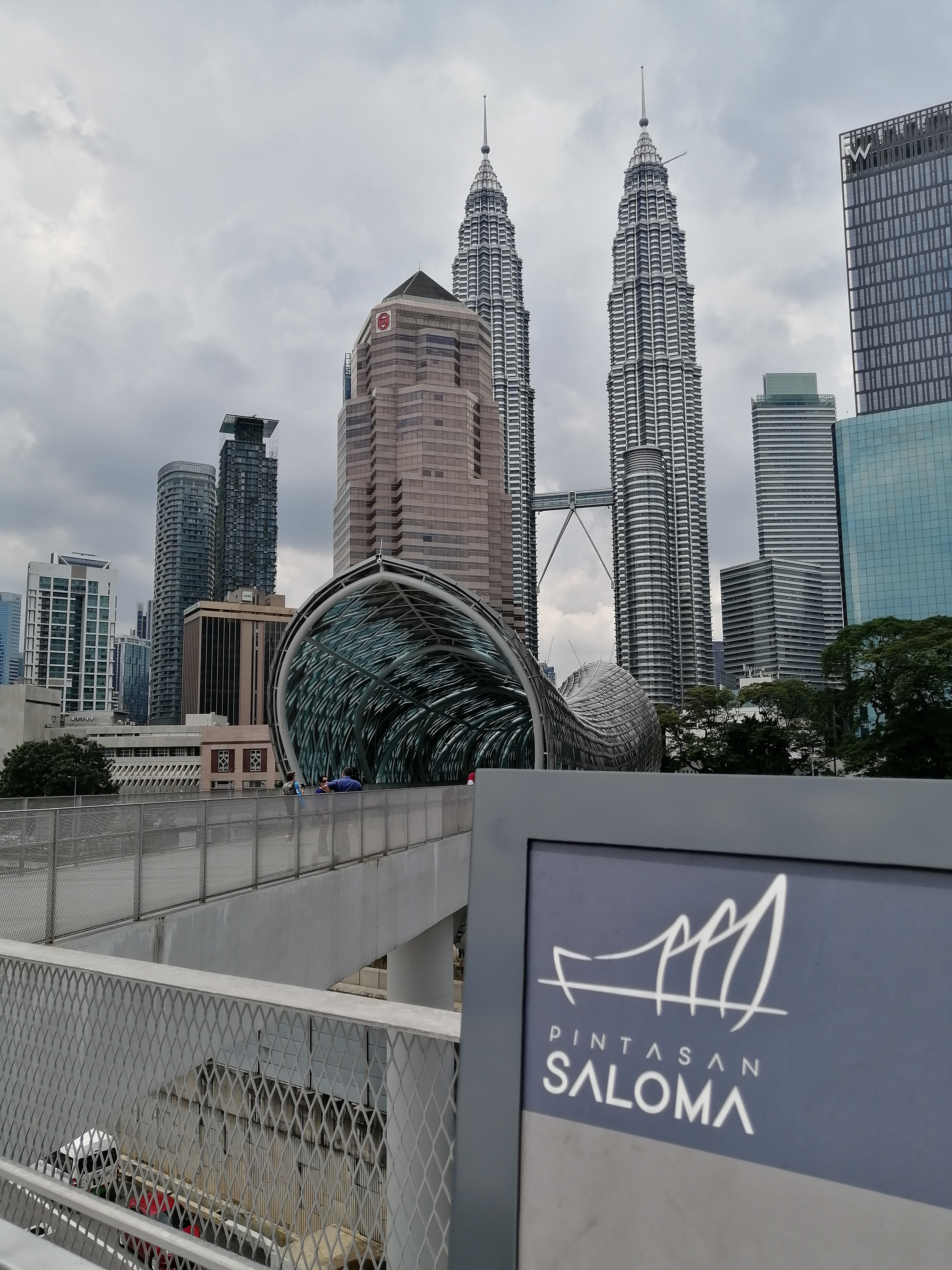 Networking Trip Kuala Lumpur : Kwai Chai Hong Street, Saloma Link & Museum of Illusions
