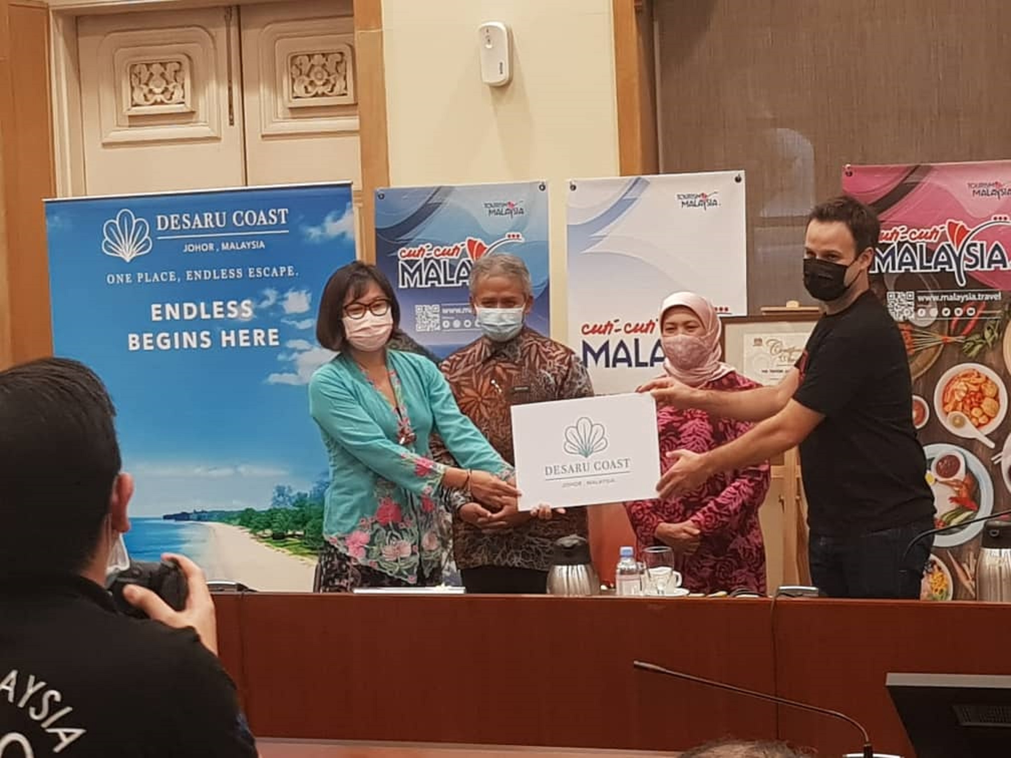 Certificate of Appreciation to The Food Ranger "The Ultimate Malaysia Road Trip" by Minister of Tourism, Arts and Culture Malaysia