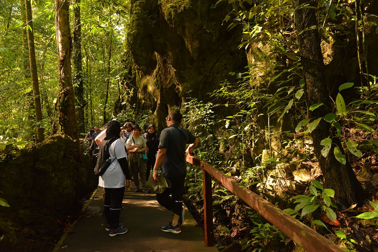 Networking Trip Tourism Malaysia & Tourism Product Audit to Borneo Jazz Festival, Miri and Gunung Mulu National Park Siri 2/2022