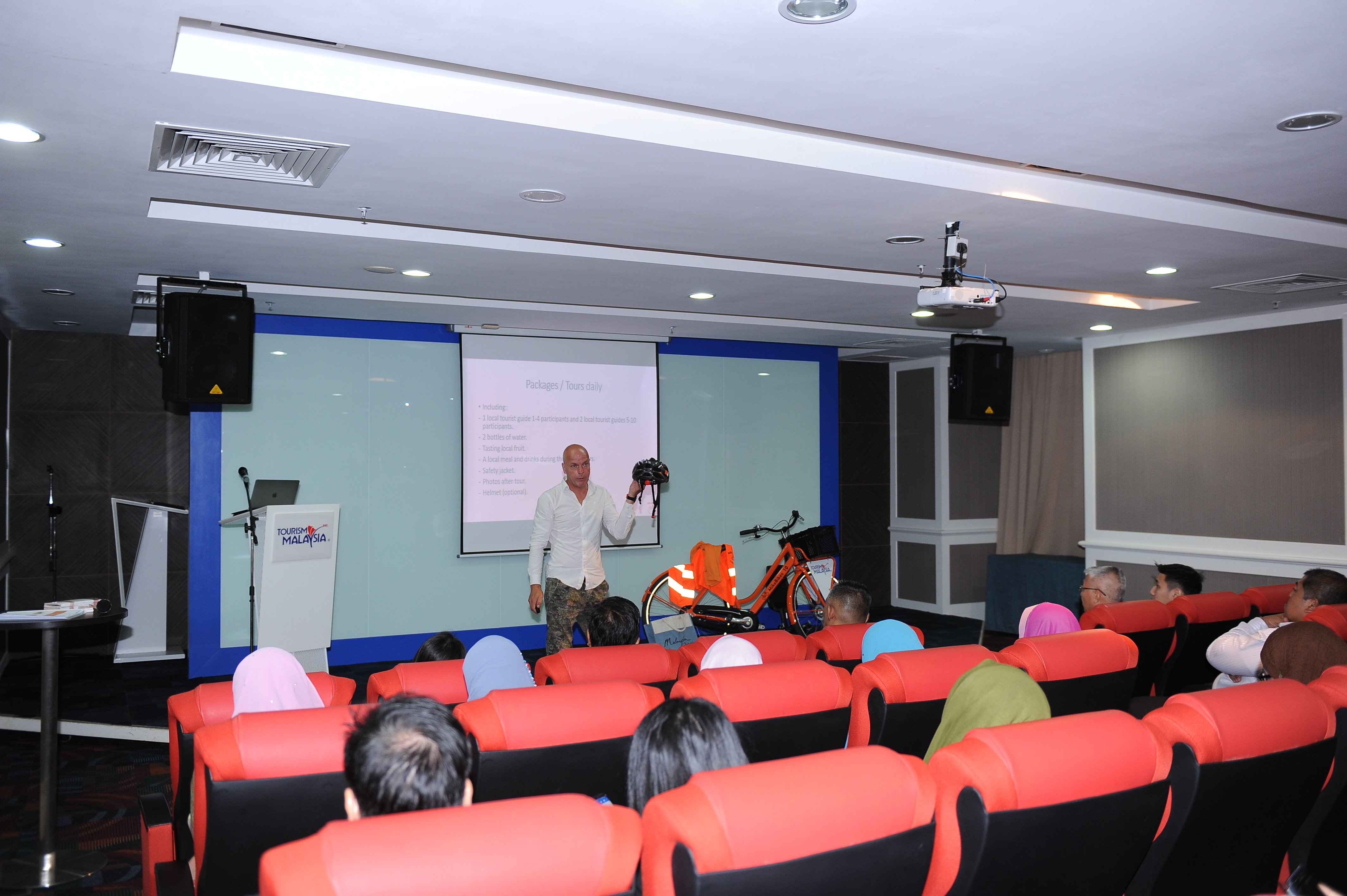 Thursday Talk - Mike Bikes, The Rift & Anthony Wong