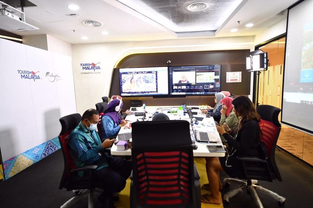 X Change Session Series 4/2020 (Online) Knock..Knock.. Let's Travel !!! Desaru Coast Malaysia, Kwai Chai Hong Street, KL and Saujana Hotel Sdn Bhd