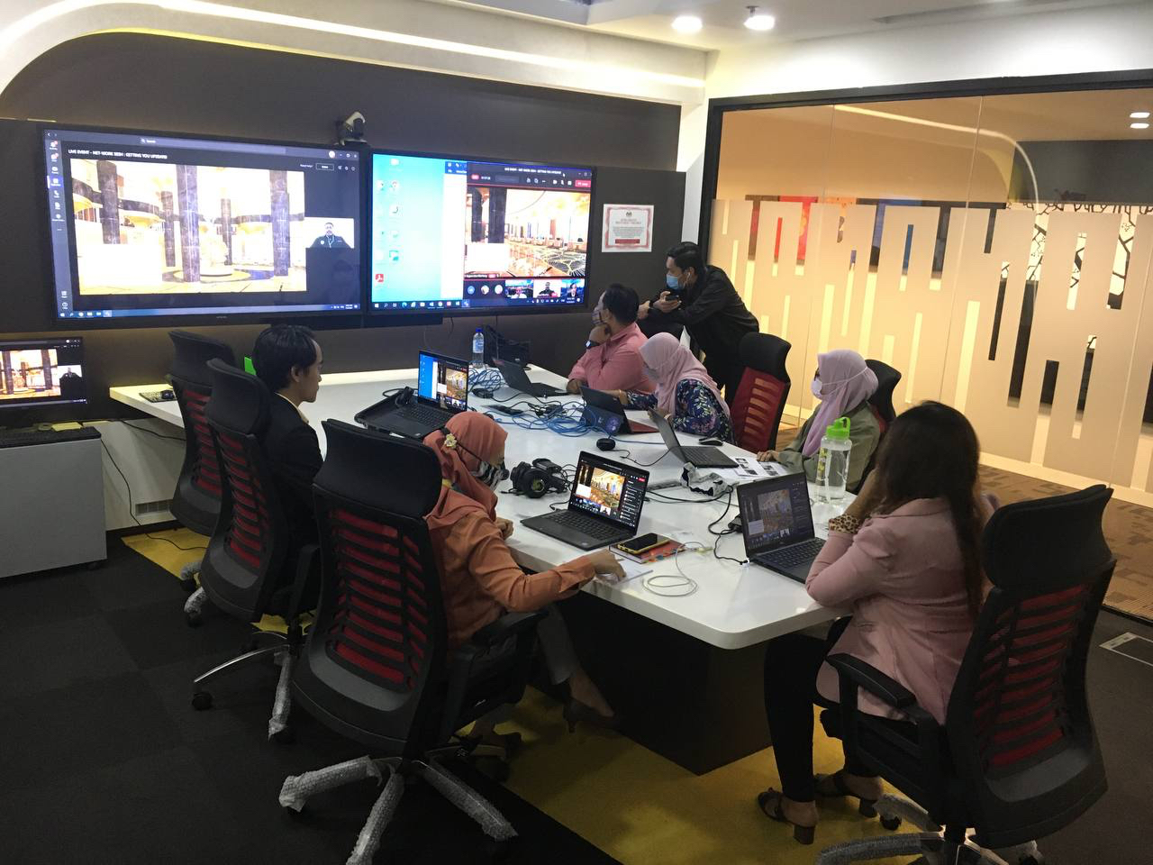 NET-WORK SESH Getting you up2date!  with Sunway City, Kuala Lumpur.