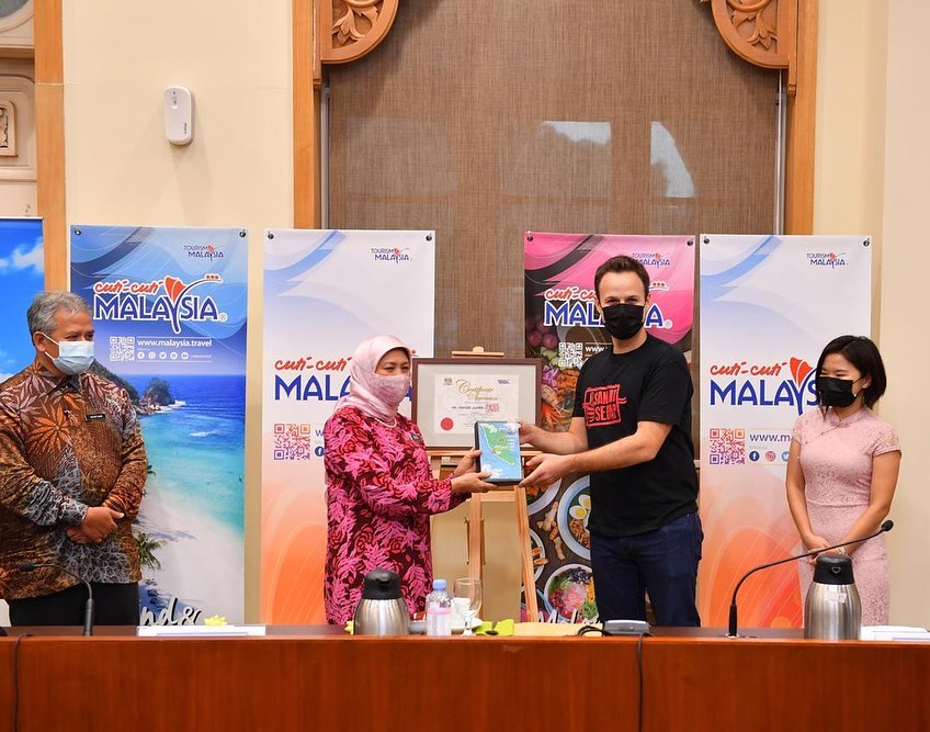 Certificate of Appreciation to The Food Ranger "The Ultimate Malaysia Road Trip" by Minister of Tourism, Arts and Culture Malaysia